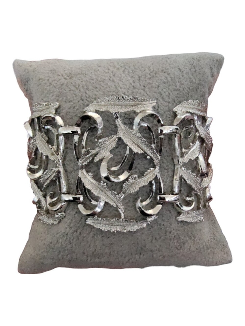 Vintage Style Silver Tone Openwork Leaf Statement Bracelet
